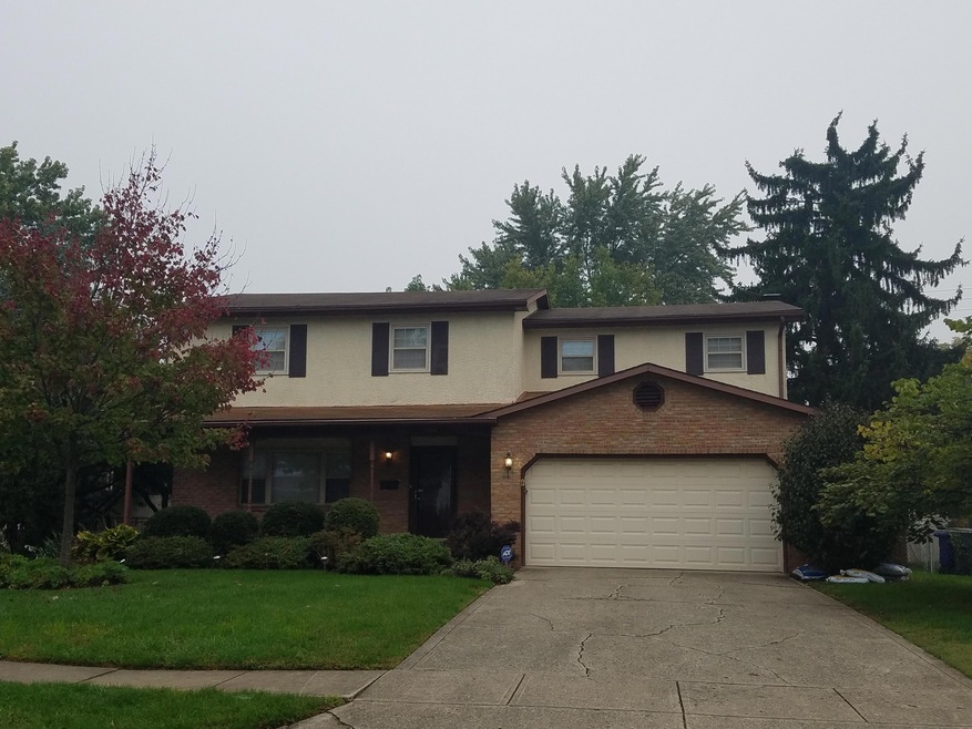 1704 Ivyhill Lp N