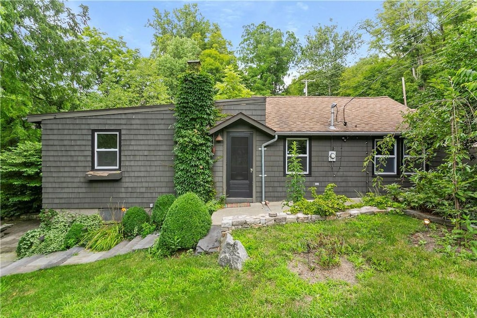 392 Main St, Cold Spring, NY 10516 - photo 1