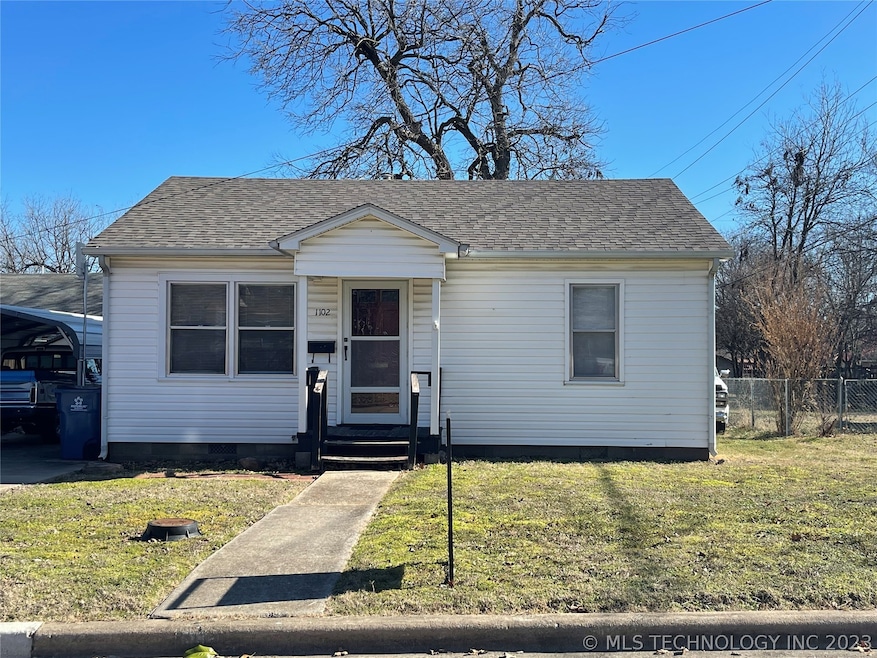 1102 S 8th St, McAlester, OK 74501 - photo 1