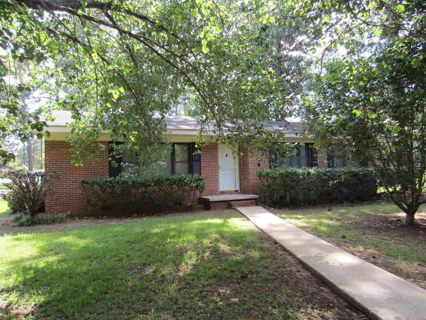 2000 W Lakeridge Dr, Albany, GA 31707 - photo 1