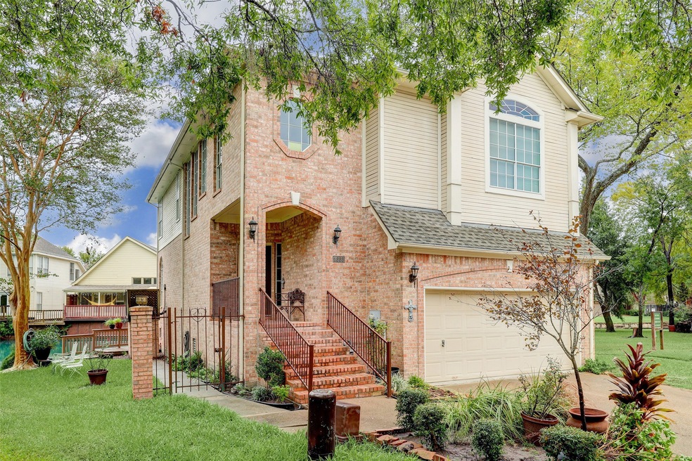 Wonderful 3 Bedroom home with beautiful updates in