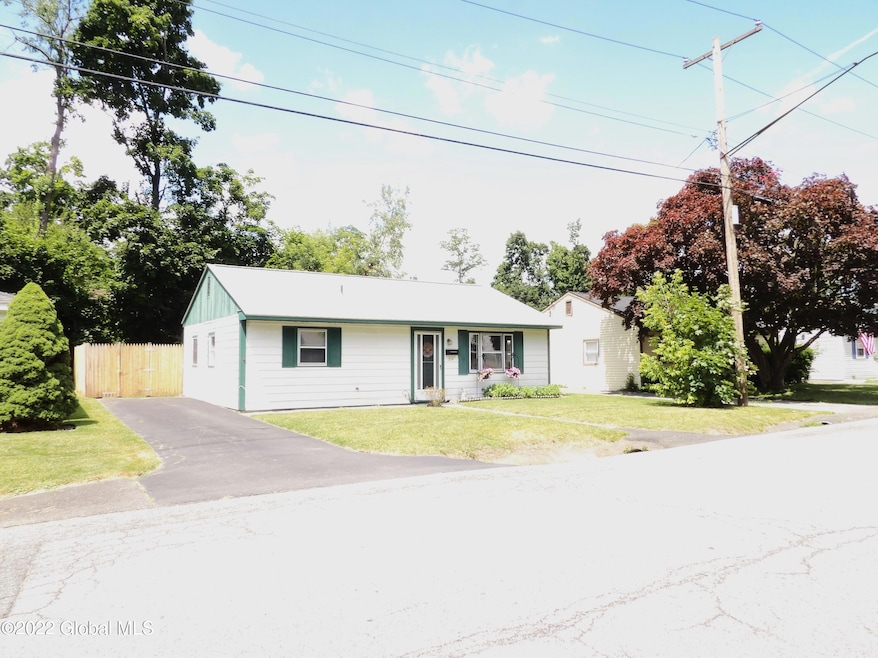 214 Park Ave, Rensselaer, NY 12144 - photo 1