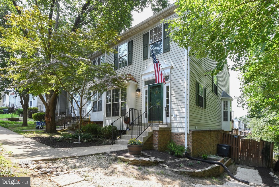 4252 Ashmere Cir, Dumfries, VA 22025 - photo 1