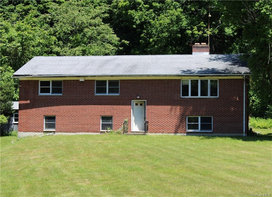 94 Canopus Hollow Rd, Putnam Valley, NY 10579 - photo 1