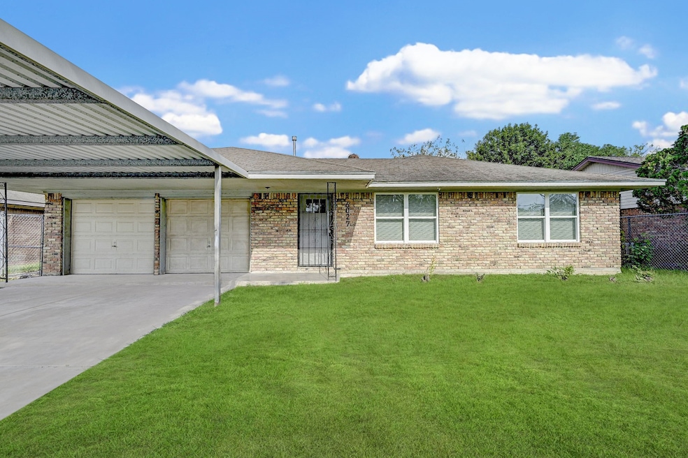 6027 Ledbetter St, Houston, TX 77087 - photo 1