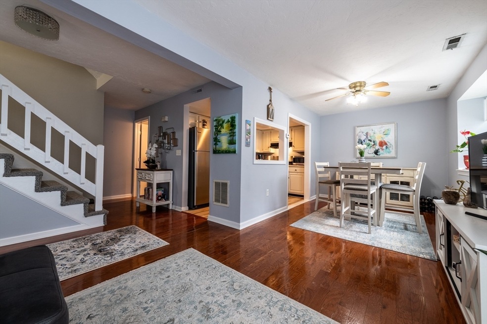 43 Meadow Pond Dr unit M, Leominster, MA 01453 - photo 1