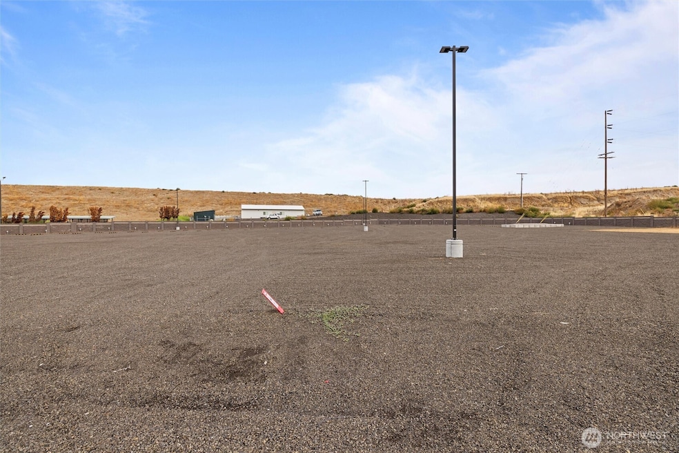 1846 Dell Ave unit L, Walla Walla, WA 99362 - photo 1