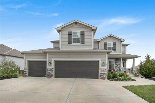 1305 Summit Ln, Lansing, KS 66043 - photo 1