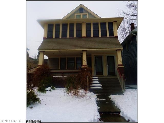 Well maintained duplex ready for you to move in or for tenants to settle in.  Fantastic opportunity!