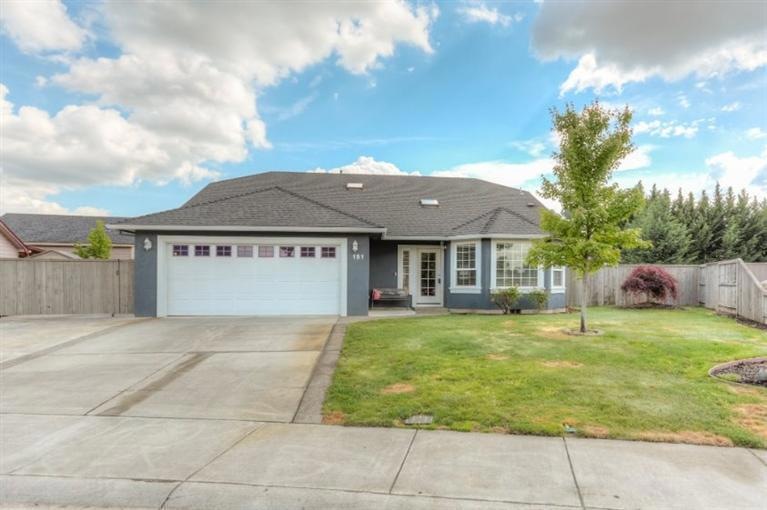 151 Orchardview Ave, Central Point, OR 97502 - photo 1