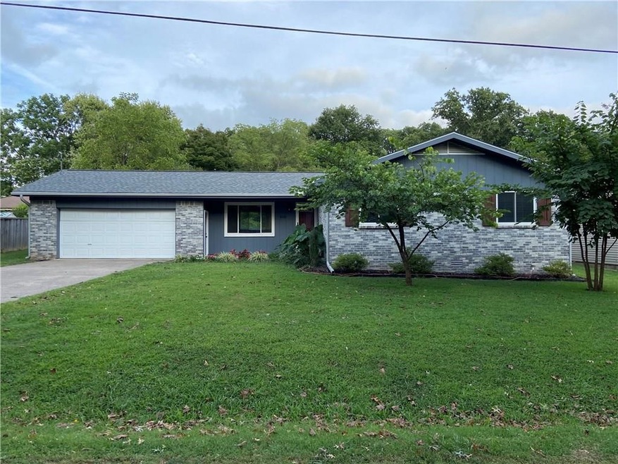 606 NW J St, Bentonville, AR 72712 - photo 1