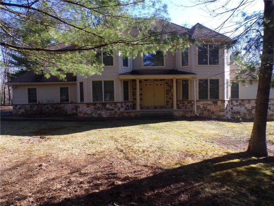 261 Whisperwood Ct, Saylorsburg, PA 18353 - photo 1