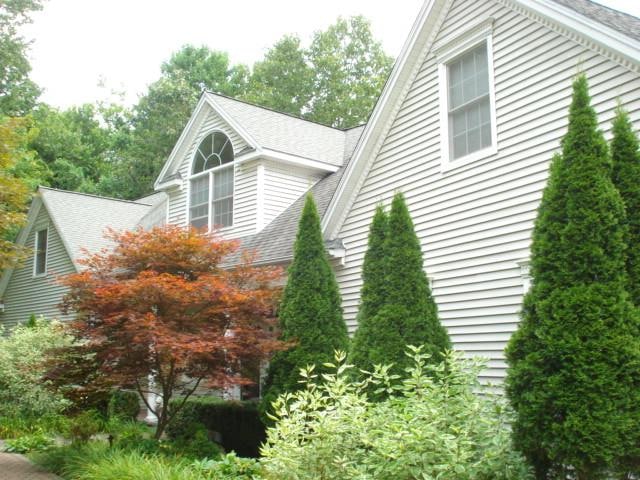 40 Broadway, Trumbull, CT 06611 - photo 1