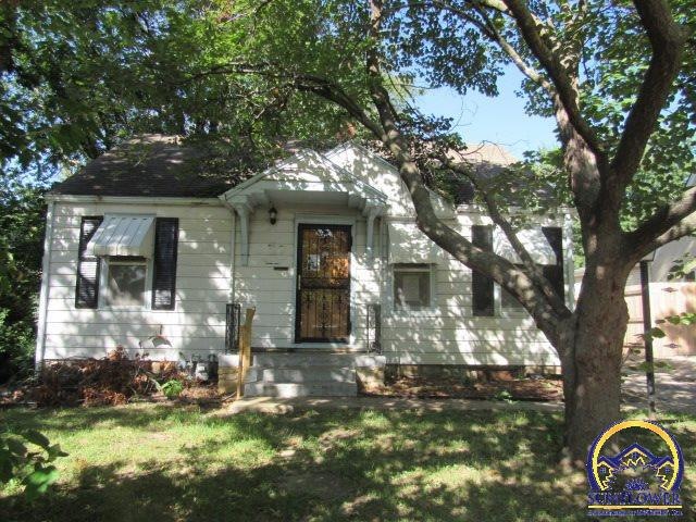 637 SW High Ave, Topeka, KS 66606 - photo 1