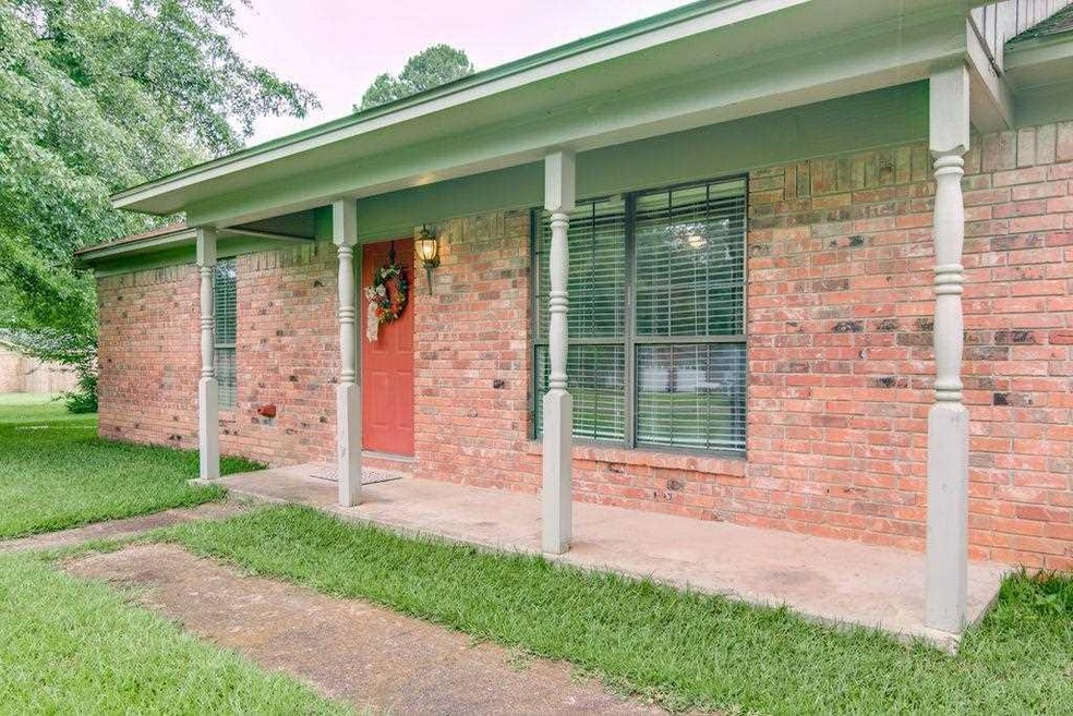 6702 Chaparral St, Texarkana, TX 75503 - photo 1