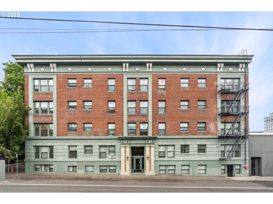 1631 NW Everett St unit 403, Portland, OR 97209 - photo 1