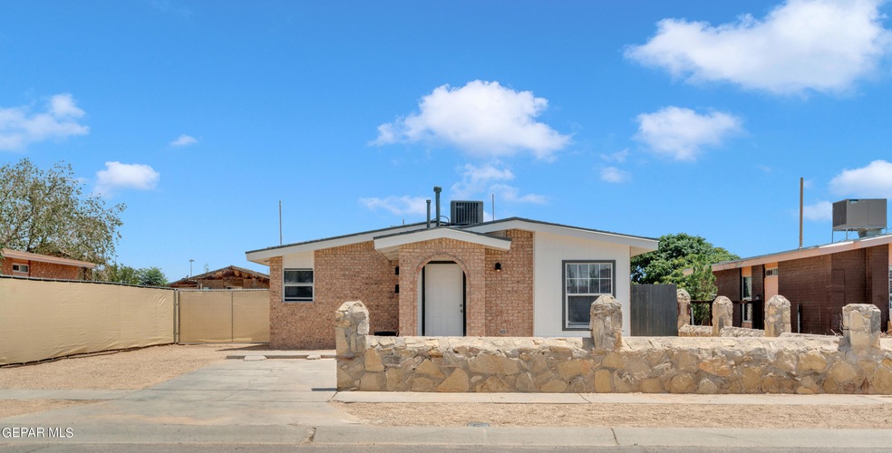 544 Achim Dr, El Paso, TX 79928 - photo 1