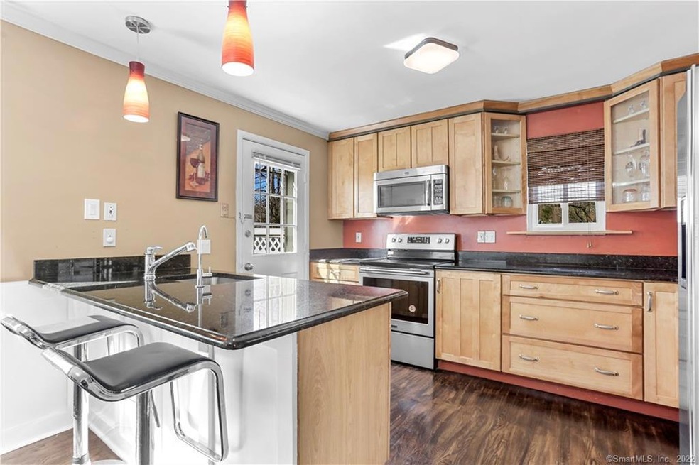 421 Hope St unit E, Stamford, CT 06906 - photo 1