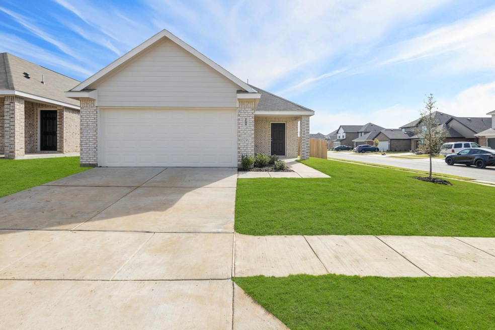 1601 Acts Ln, Ennis, TX 75119 - photo 1