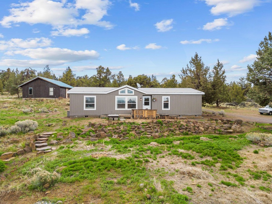 1-web-or-mls-21070 Robin Ave, Bend (1 of