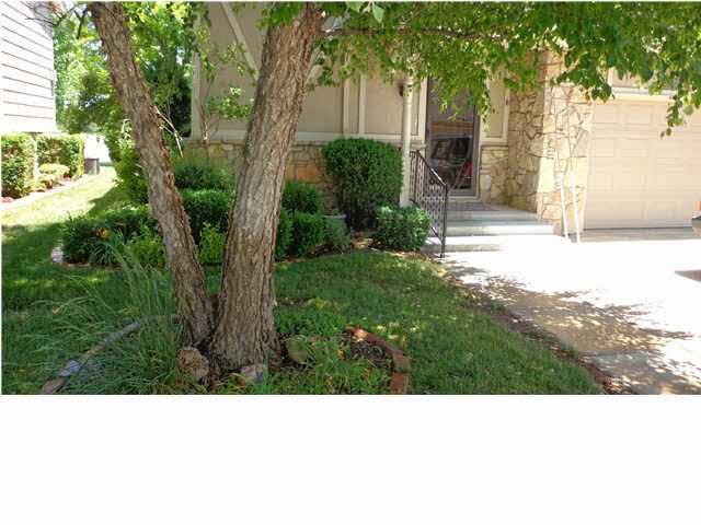 Rolling Hills Condo ready to move right in!