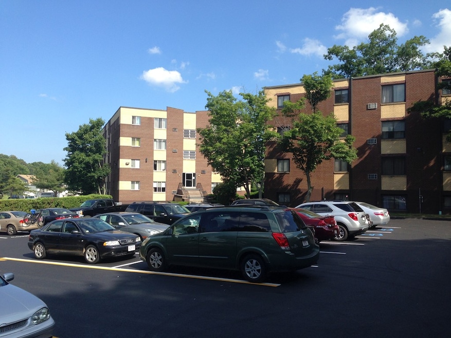 30 Hamilton St unit 35, Saugus, MA 01906 - photo 1