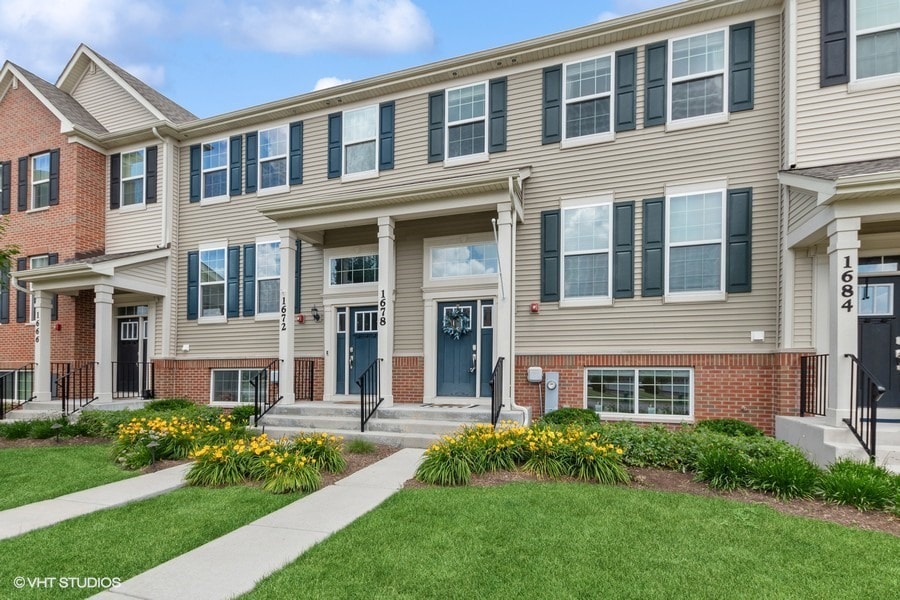 1678 Sager Way, Batavia, IL 60510 - photo 1