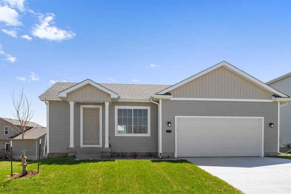 2413 Whispering Ridge Dr, Des Moines, IA 50320 - photo 1