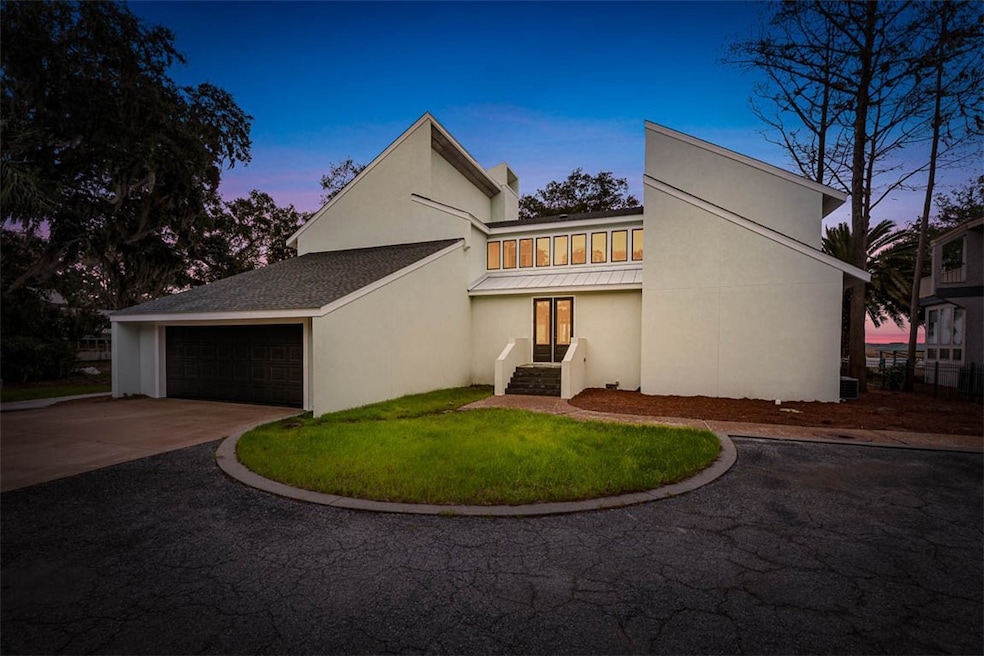 Sold $895,000 • Co-Listing Agent