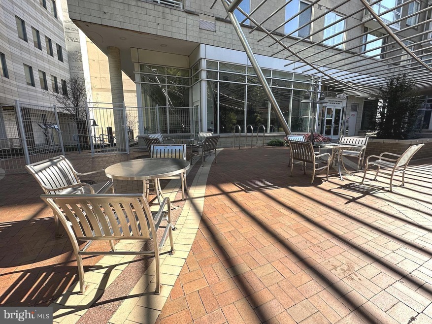 The Crescent unit 311, Silver Spring, MD 20910 - photo 1