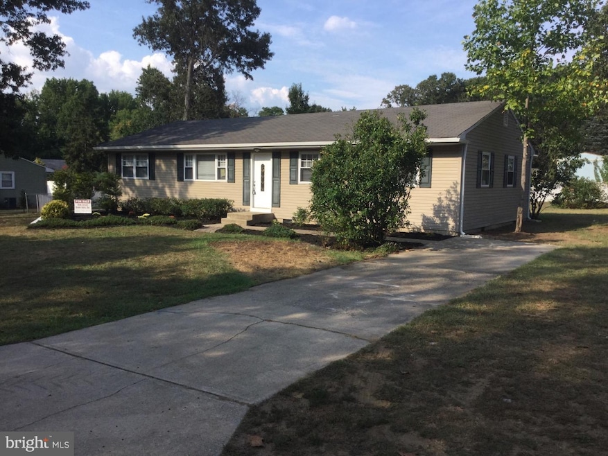 742 Maine Ave, Woodbury, NJ 08096 - photo 1