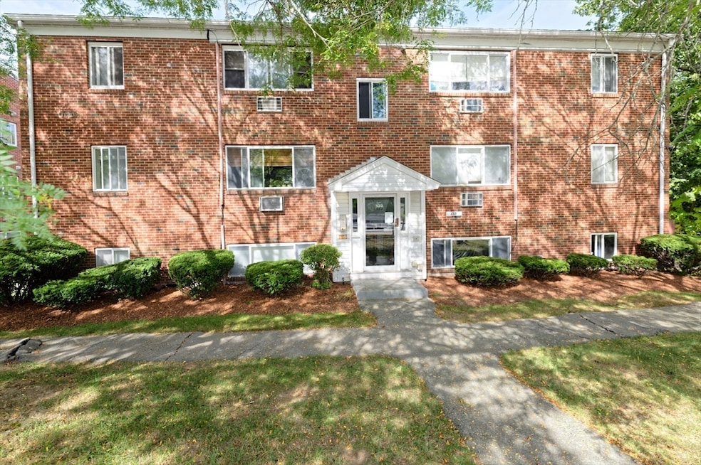 For Rent $1,300/month