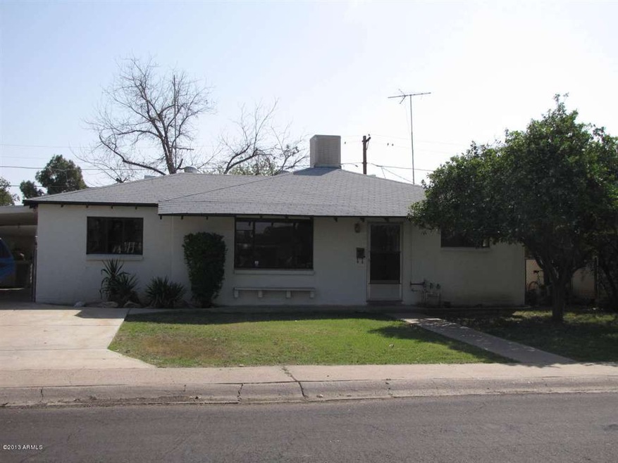 8519 N 30TH DR HOUSE FRONT
