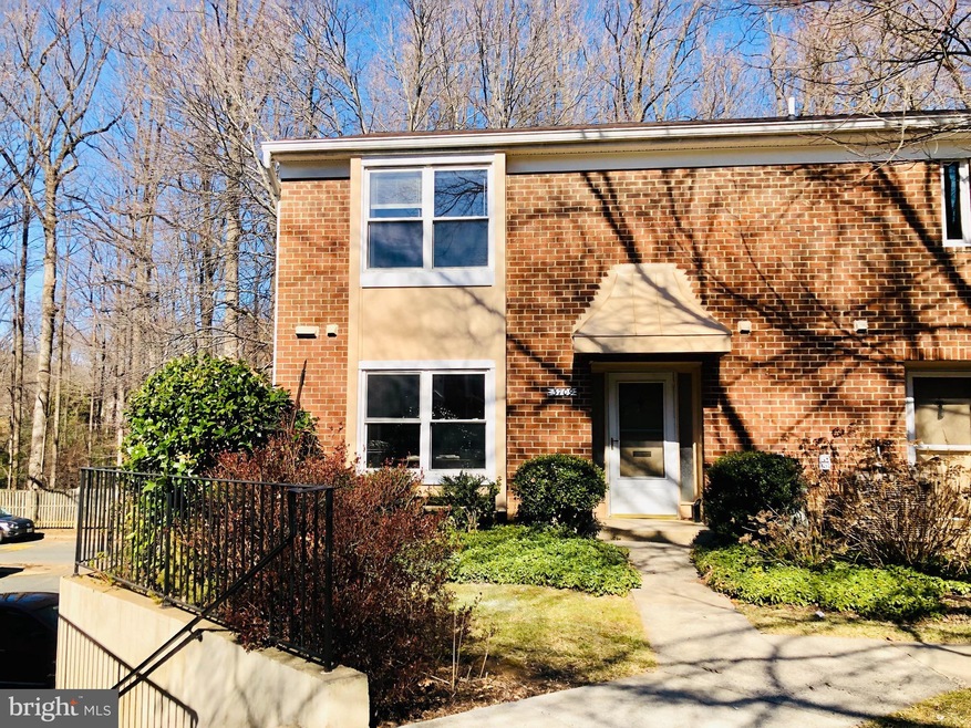3709 Persimmon Cir, Fairfax, VA 22031 - photo 1