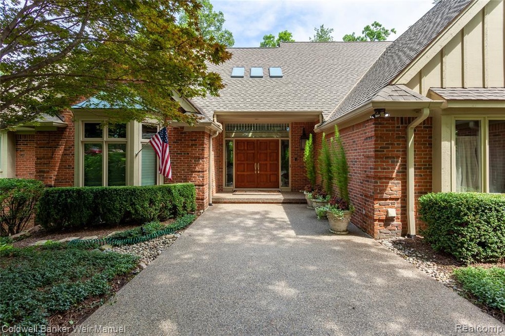 Welcome Home to 1716 Heron Ridge
