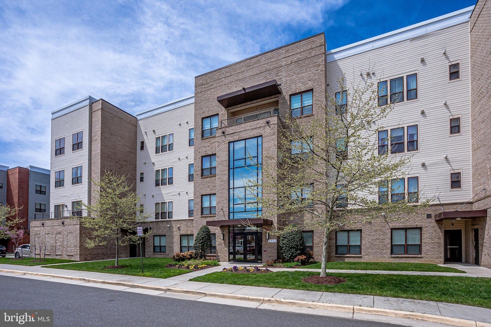 8960 Fascination Ct unit 316, Lorton, VA 22079 - photo 1