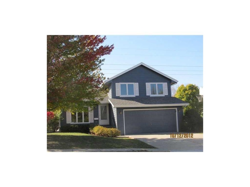 502 Zelda Dr NW, Cedar Rapids, IA 52405 - photo 1