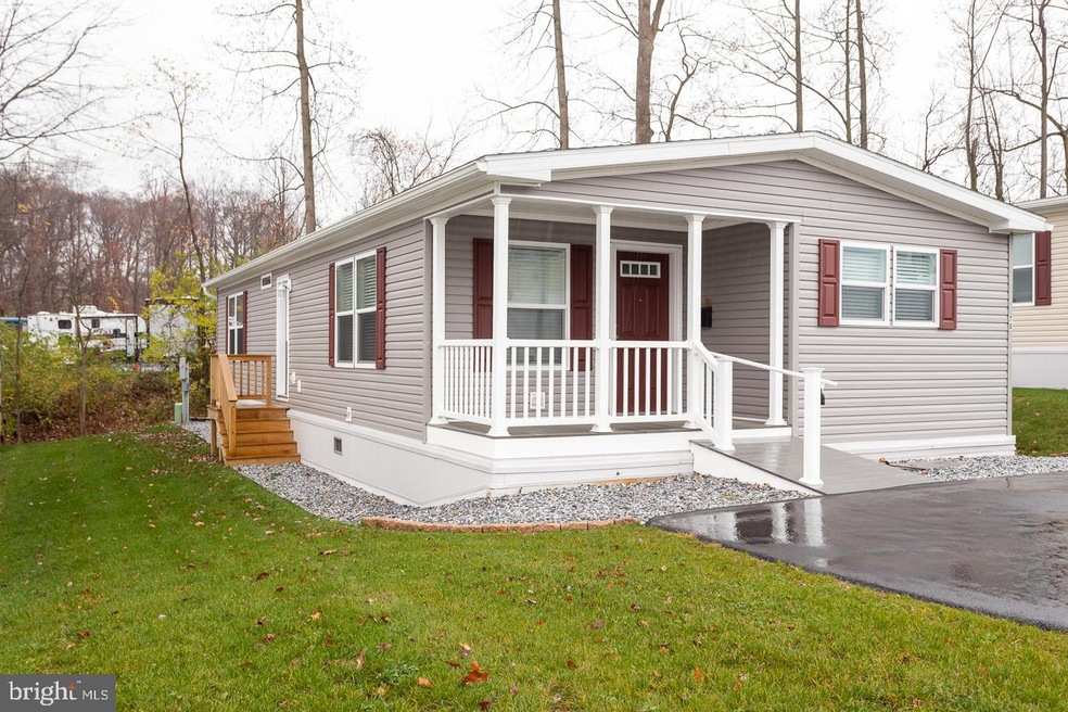 305 W Uwchlan Ave unit 78, Downingtown, PA 19335 - photo 1