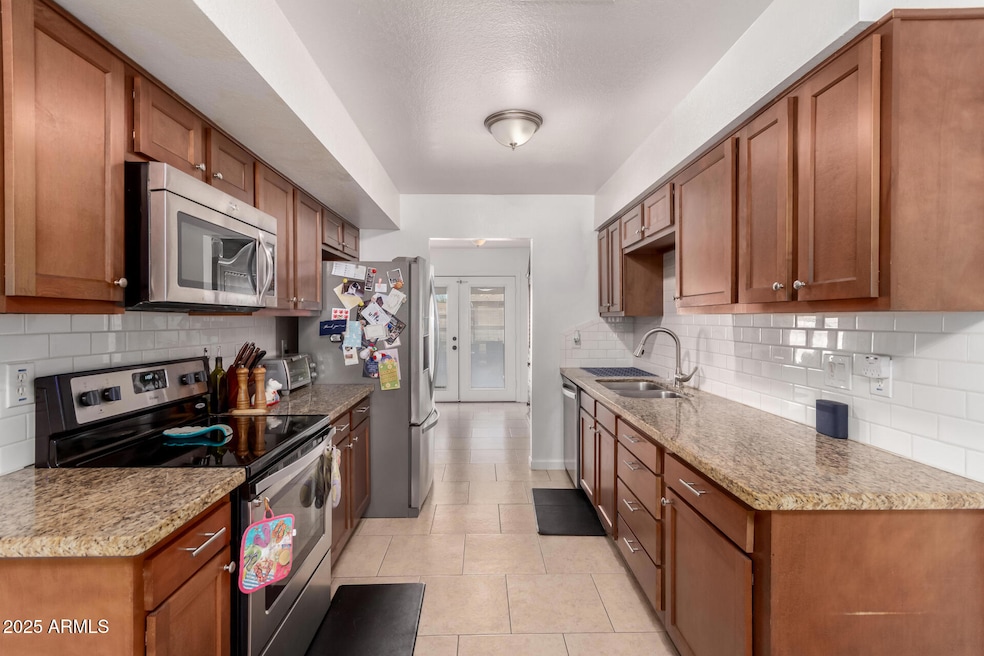 4818 N 79th Ave, Phoenix, AZ 85033 - photo 1