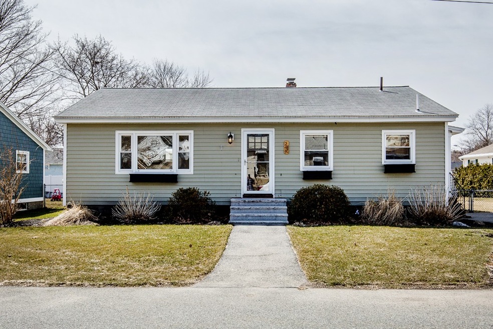 248 Sparks St, Dracut, MA 01826 - photo 1