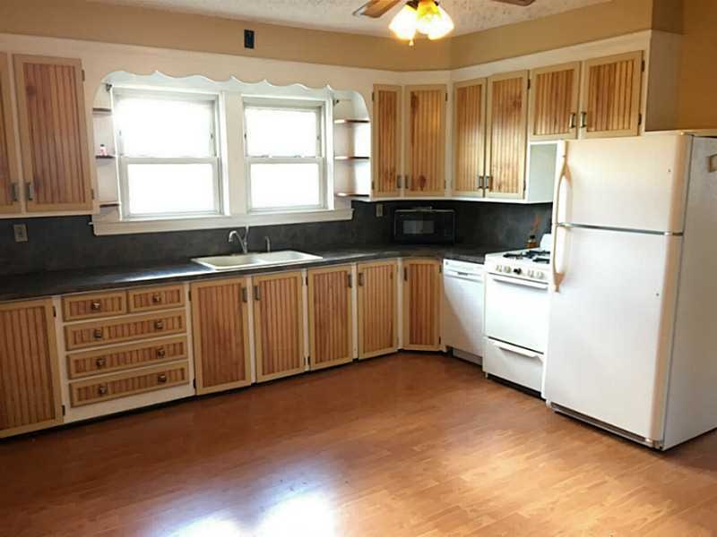 225 3rd Ave unit 2, Cranston, RI 02910 - photo 1