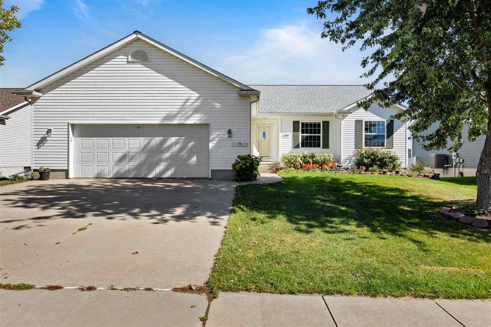 2211 Agate St, Marion, IA 52302 - photo 1