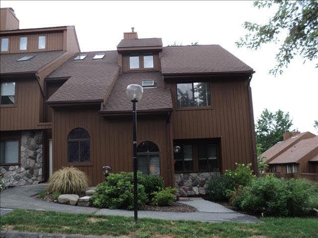 198 Red Cardinal Ct, Poughkeepsie, NY 12603 - photo 1