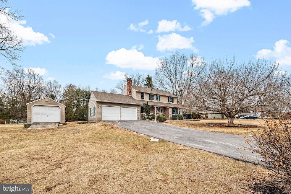 2002 Evergreen Dr, Perkasie, PA 18944 - photo 1