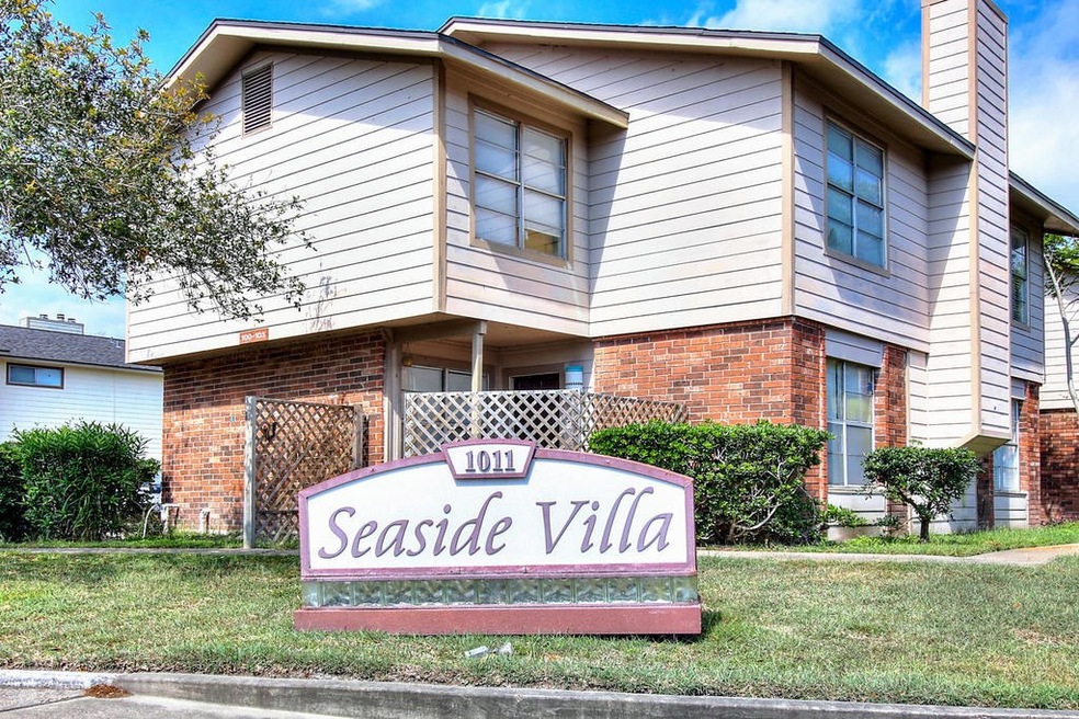 WELCOME to 1011 Ennis Joslin Rd!   Seaside Villa C