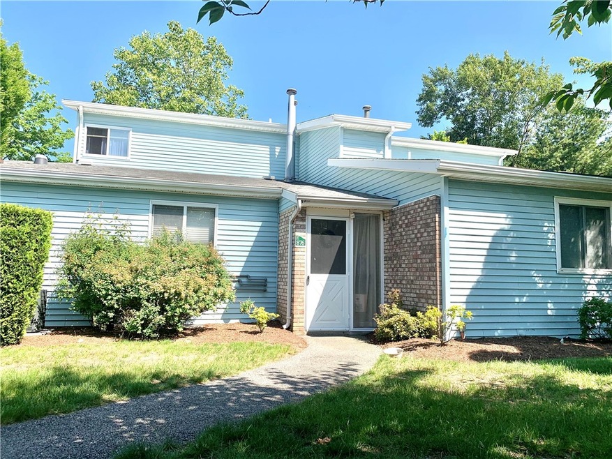 876 Halifax Dr, Warwick, RI 02886 - photo 1