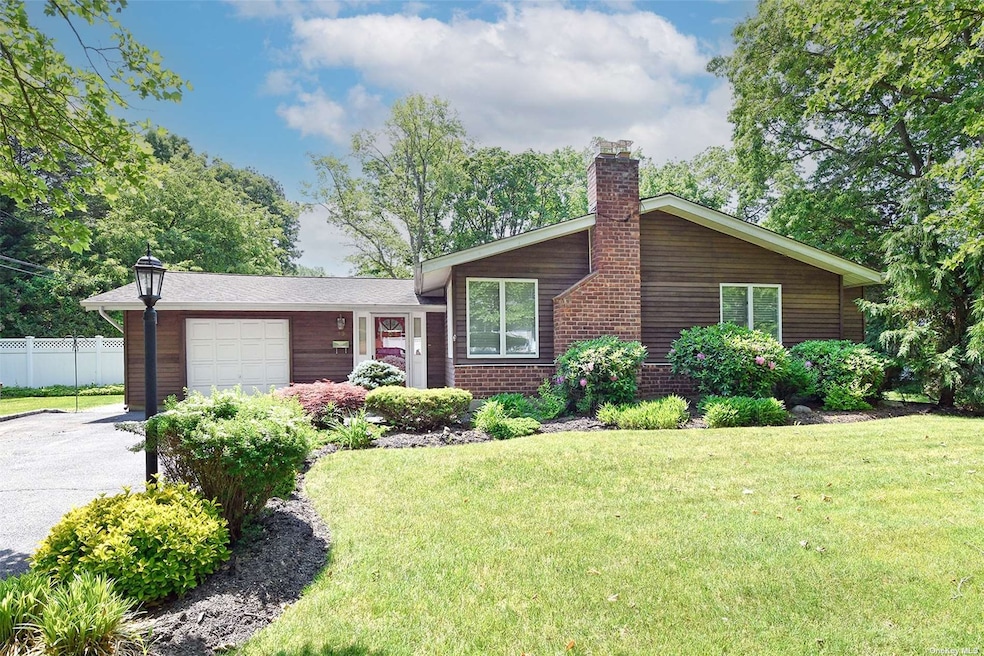 19 Leroy St, Dix Hills, NY 11746 - photo 1