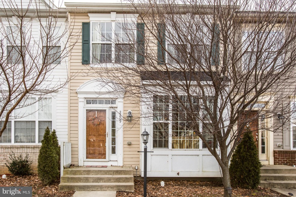 2209 Vantage Dr, Woodbridge, VA 22191 - photo 1