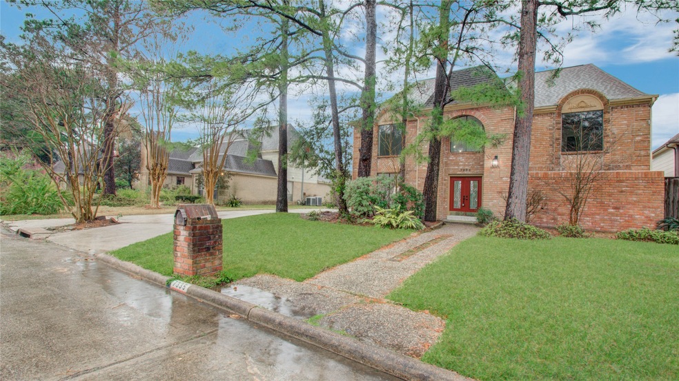 7335 Athlone Dr, Houston, TX 77088 - photo 1