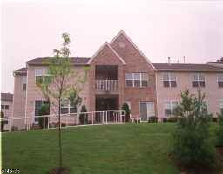 35 Parkside Ct, Wayne, NJ 07470 - photo 1